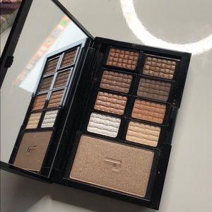 Doucce Freematic eyeshadow palette